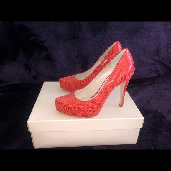 Shoes - Picture 2 of 3